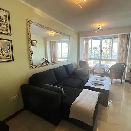 Apartment Flip-flop Flat